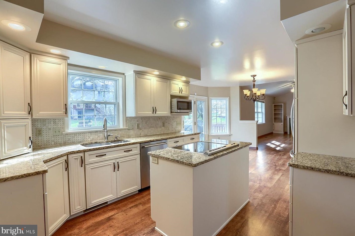 650 Richfield Dr, Lebanon PA  17042-8891 exterior