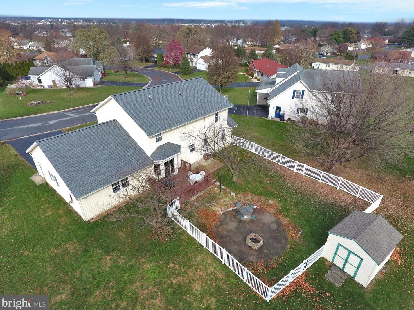 650 Richfield Dr, Lebanon PA  17042-8891 exterior