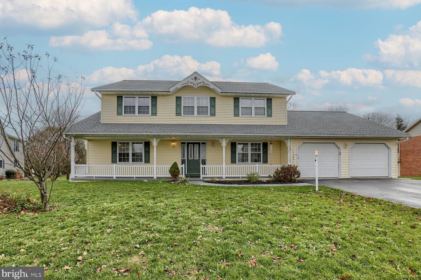 650 Richfield Dr, Lebanon PA  17042-8891 exterior