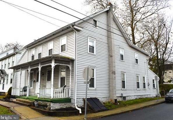103 King St, Bellegrove, PA 17003-1213