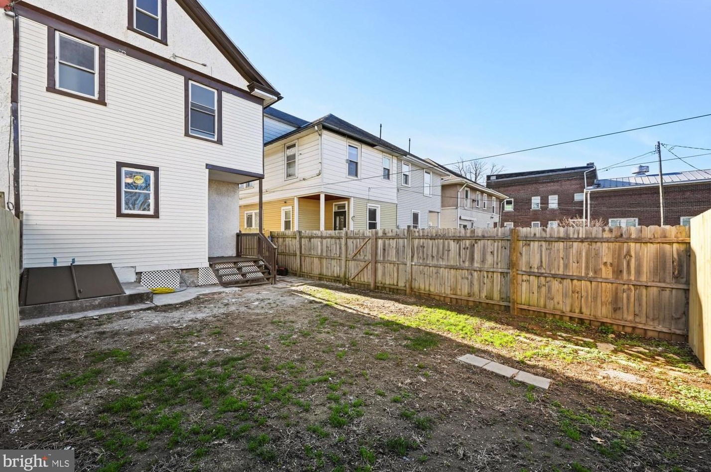 211 Chestnut St, Lebanon PA  17042-3211 exterior