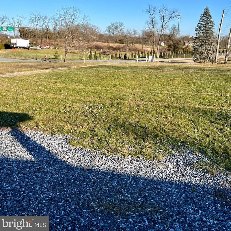 98 Hoover Dr, Bordnersville, PA 17038-8019