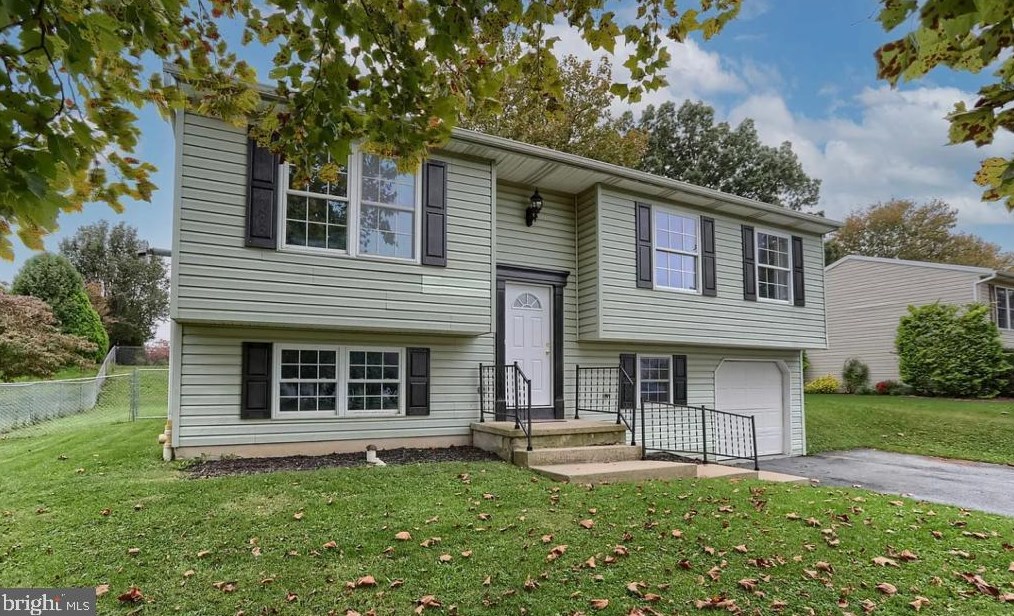 1460 Old Hickory Ln, Lebanon, PA 17046