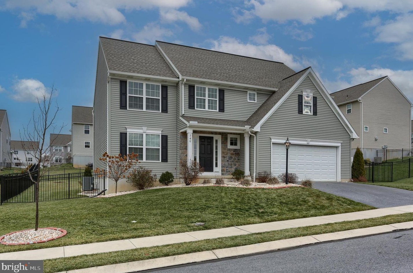 740 Fieldstone Dr, Bellegrove, PA 17003