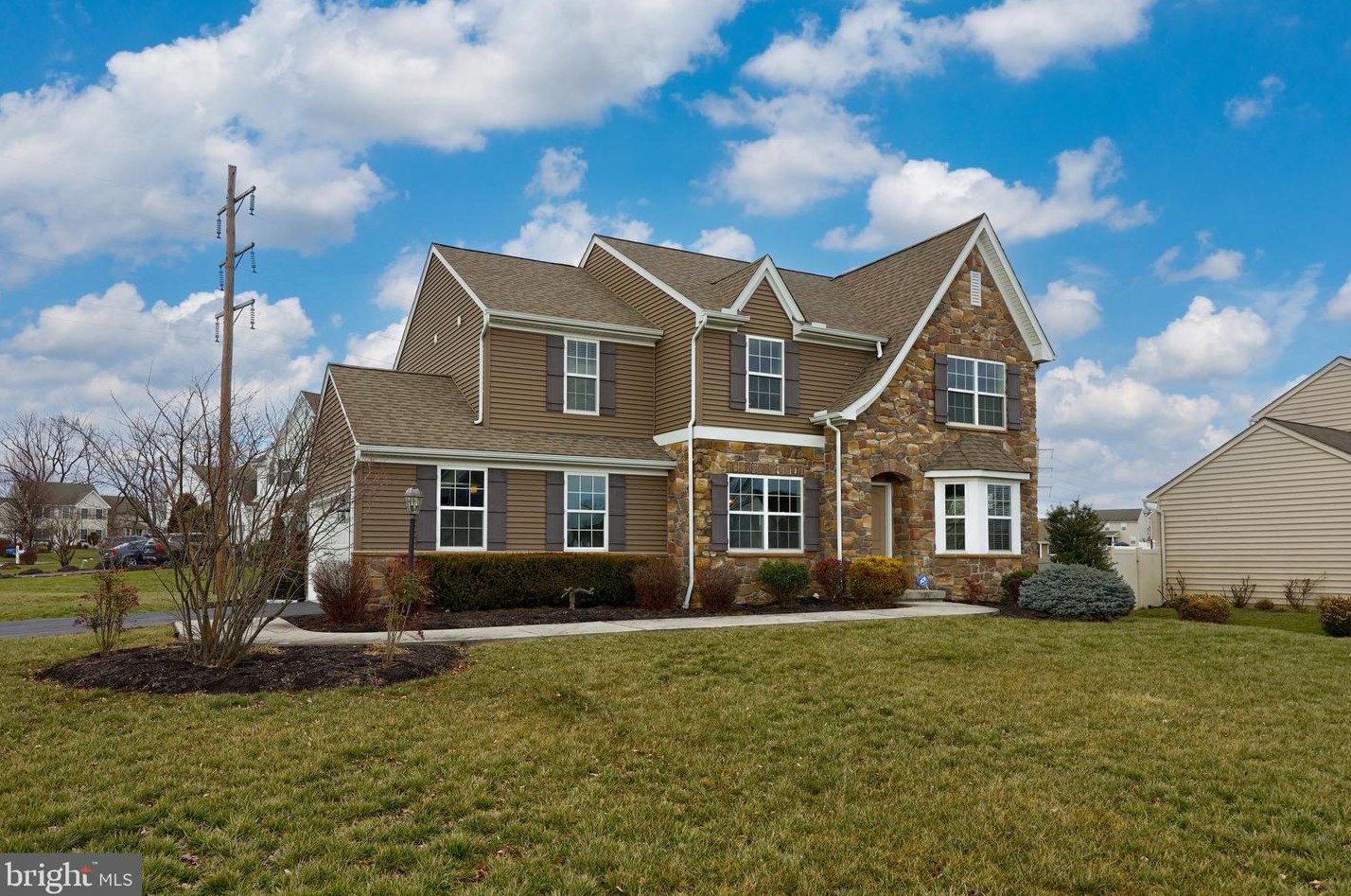 208 Parliament Dr, Bellegrove, PA 17003-9060