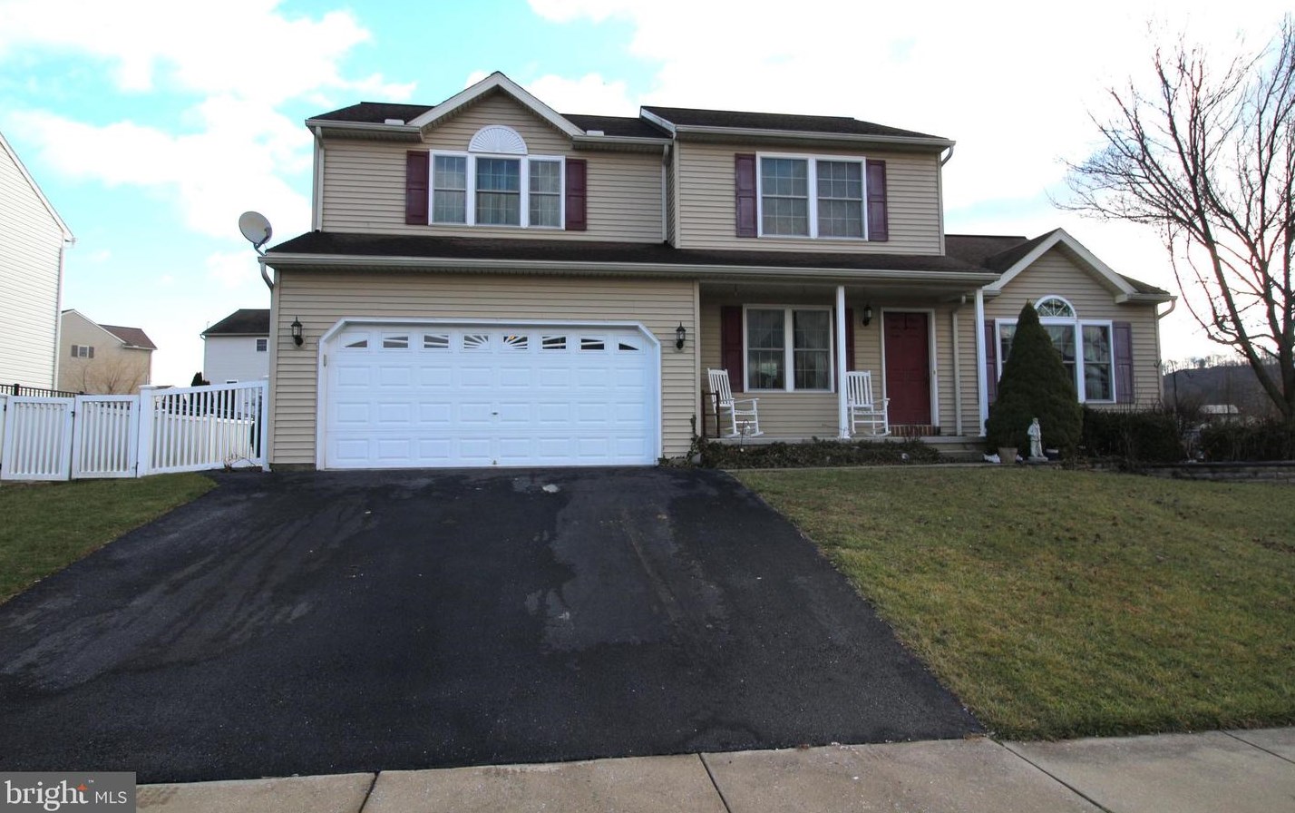 158 Twin Creeks Dr, Bordnersville, PA 17038-8319