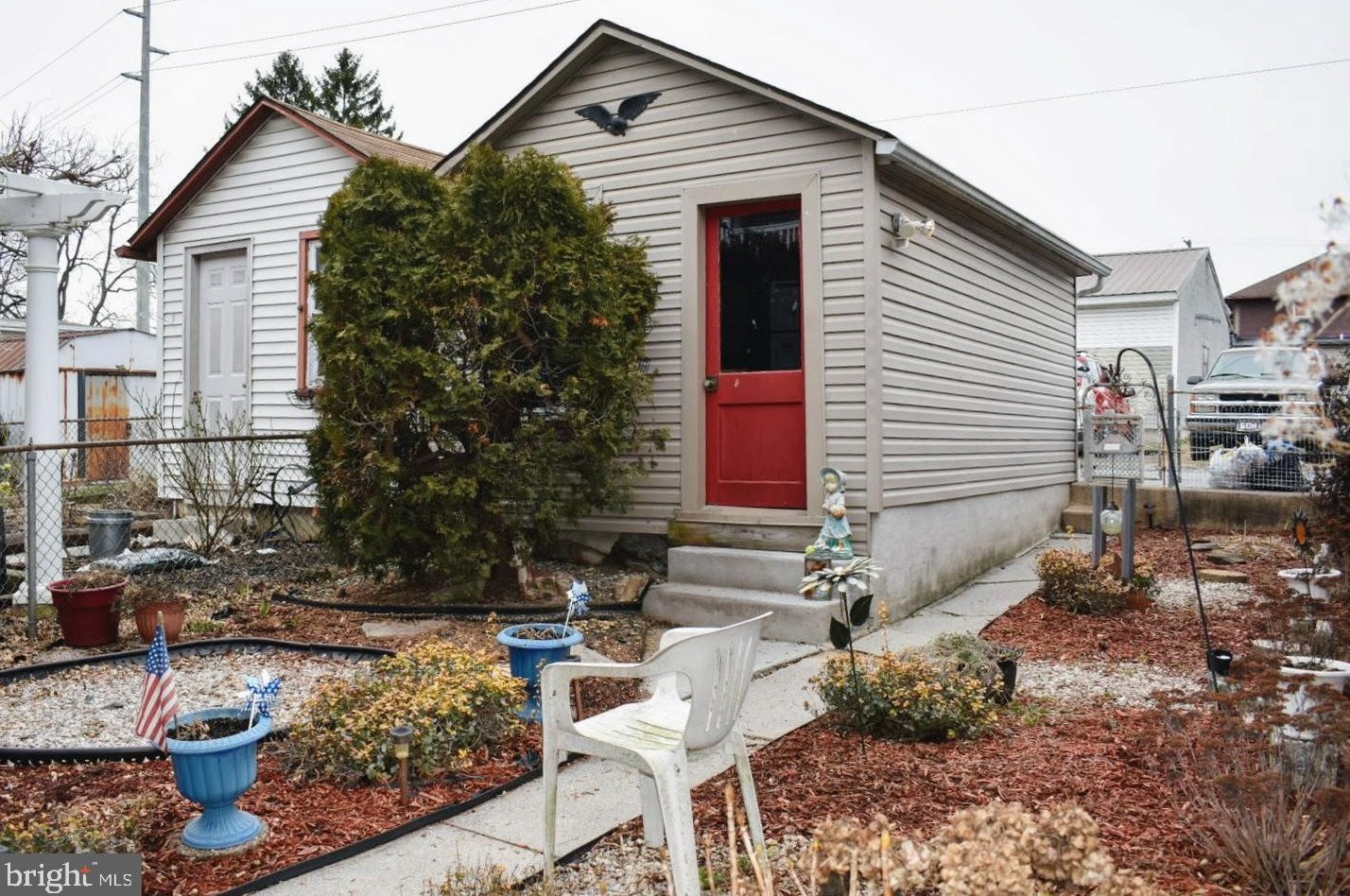 581 Guilford St, Lebanon, PA 17046-3633