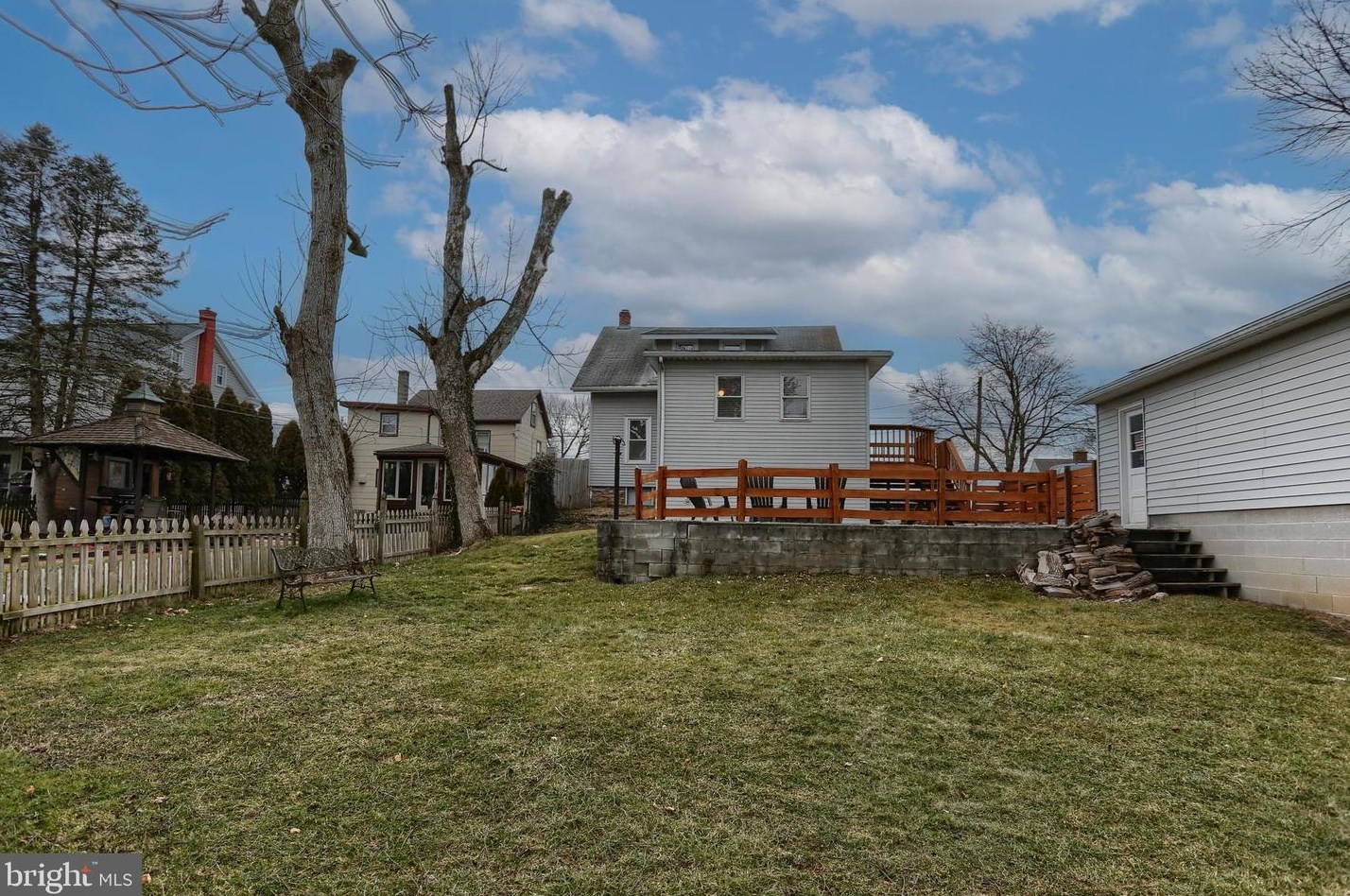 1050 Main St, Bellegrove, PA 17003-1601