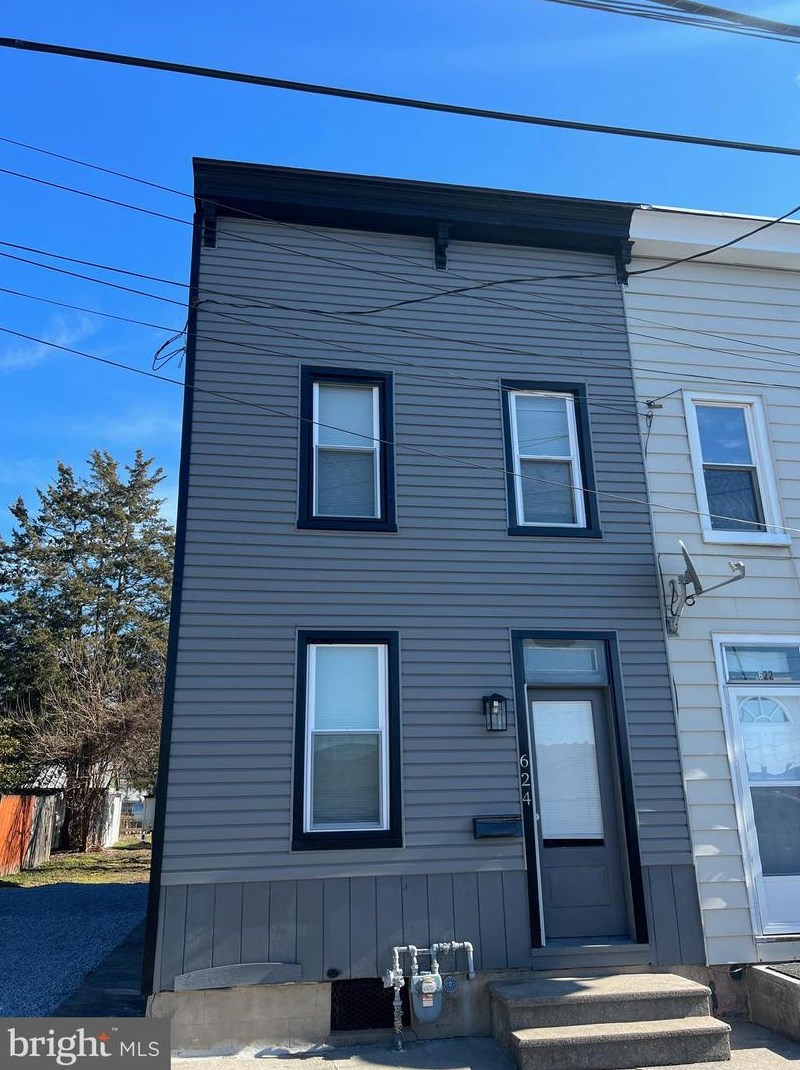 624 2nd St, Lebanon, PA 17042-6315