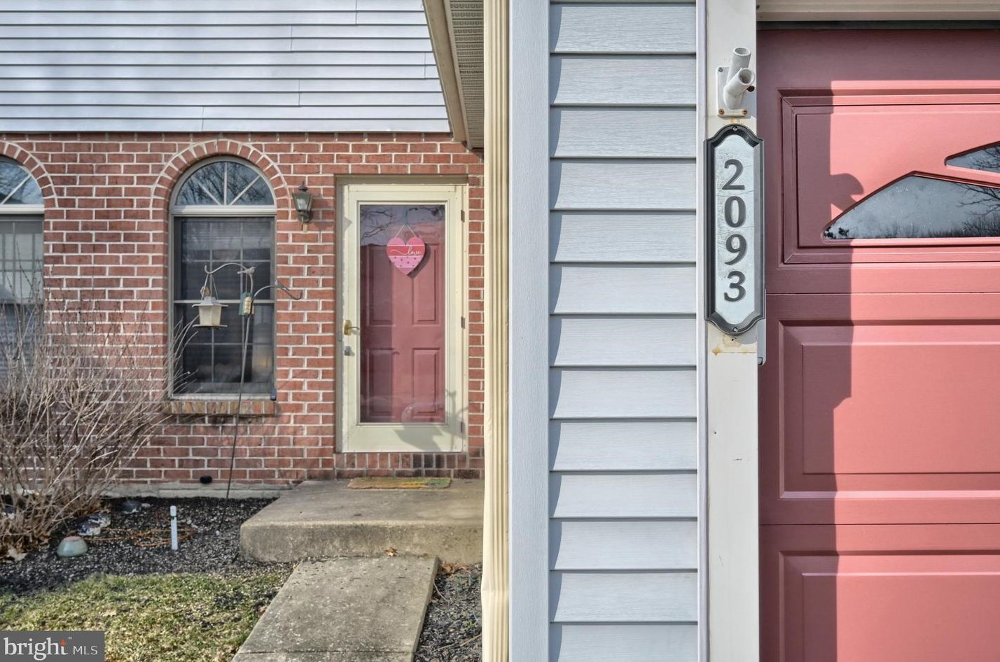 2093 Acorn Dr, Lebanon, PA 17042-5786