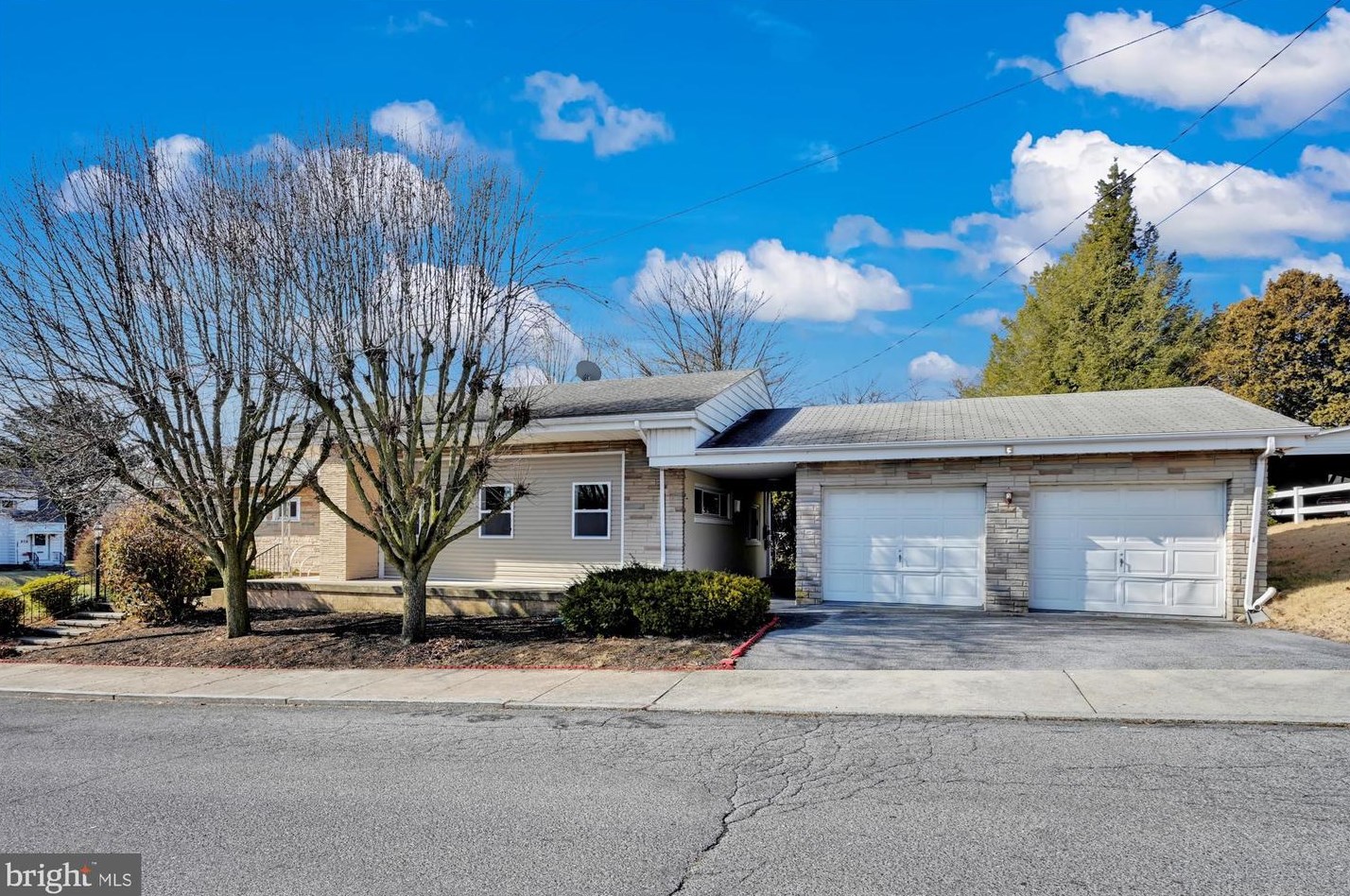 321 Taylor St, Lebanon, PA 17042-6266
