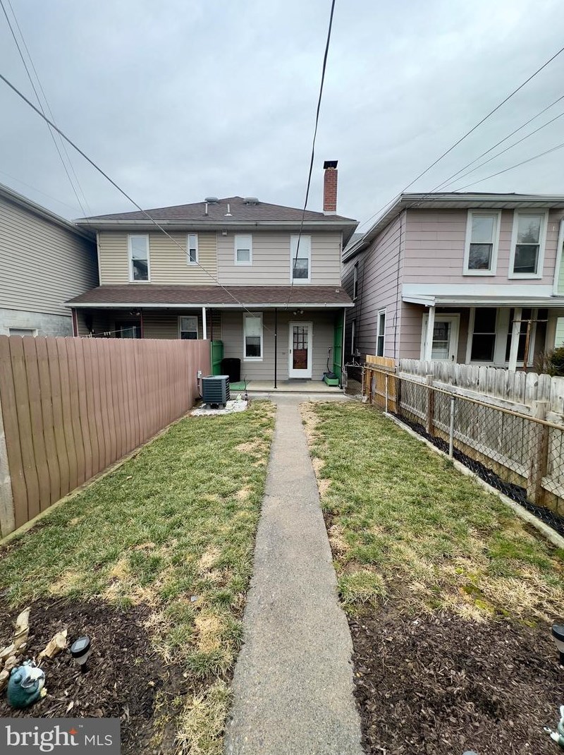 28 Folmer St, Lebanon PA  17042-5633 exterior