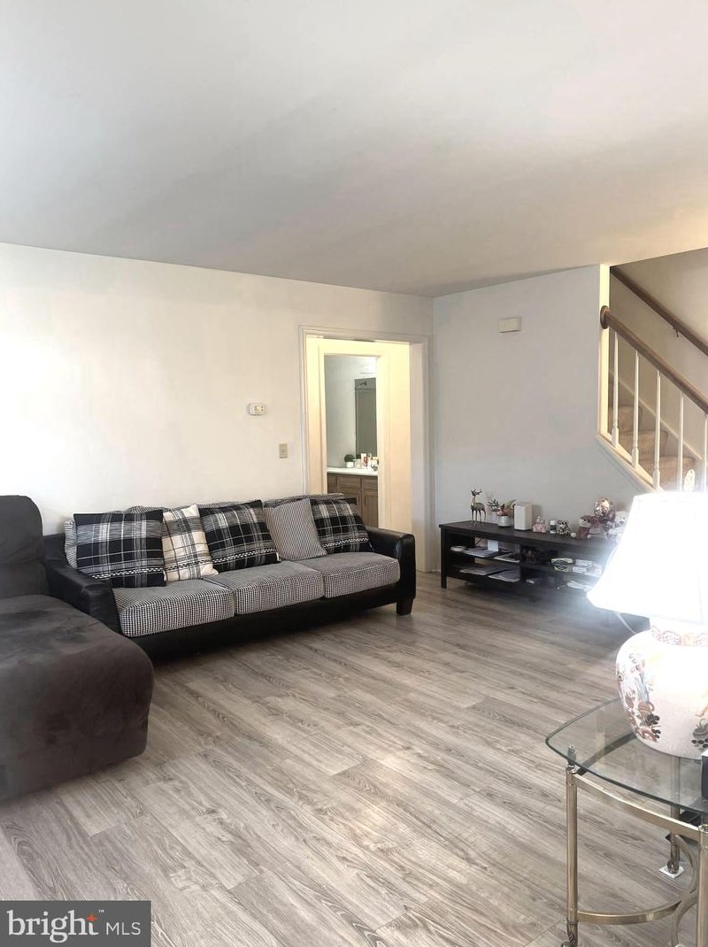 2016 Acorn Dr, Lebanon PA  17042-4600 exterior