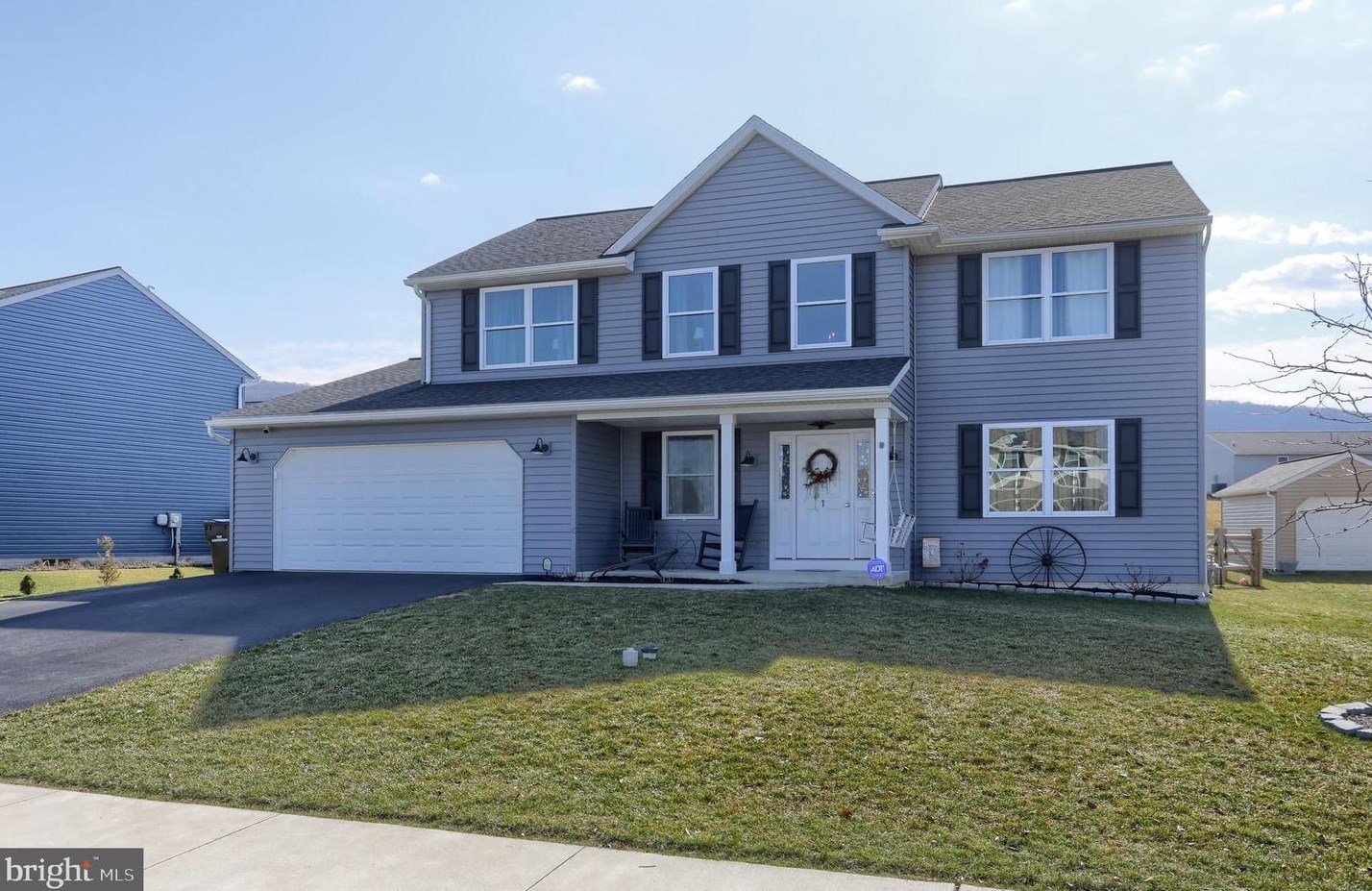 7 Hillside Dr, Stricklerstown, PA 17073-9263
