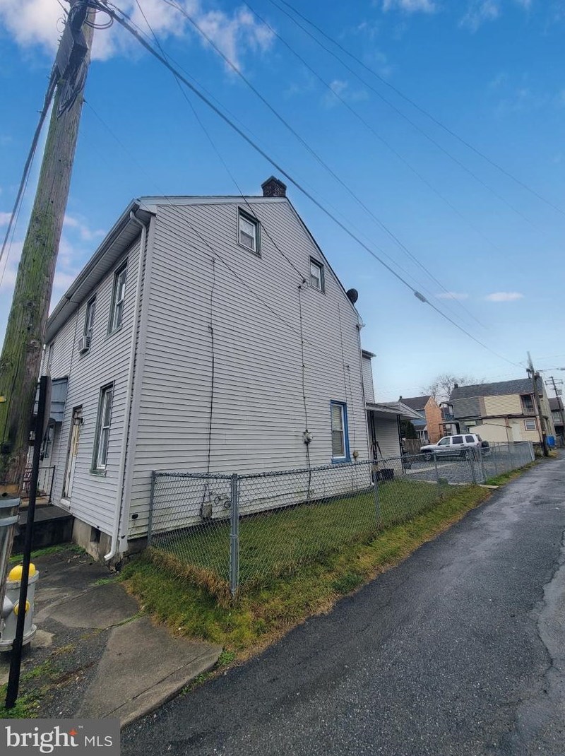 431 Jones St, Lebanon, PA 17046-4669