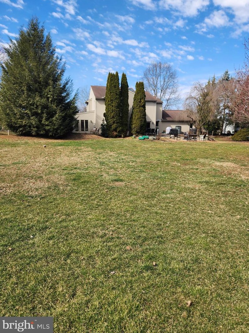 110 Quail Ln, Lebanon, PA 17042-9403