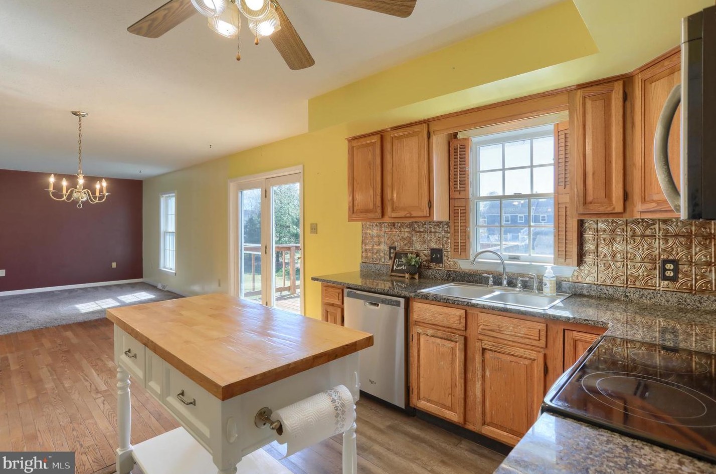 103 Swatara Cir, Bordnersville PA  17038-9719 exterior