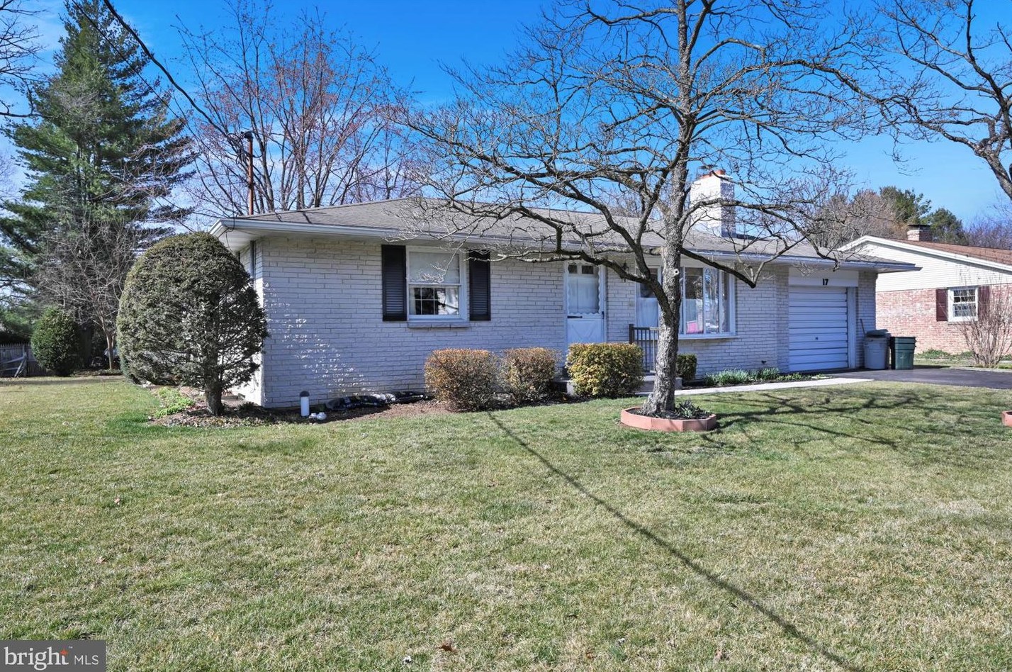 17 Briar Rd, Lebanon, PA 17042