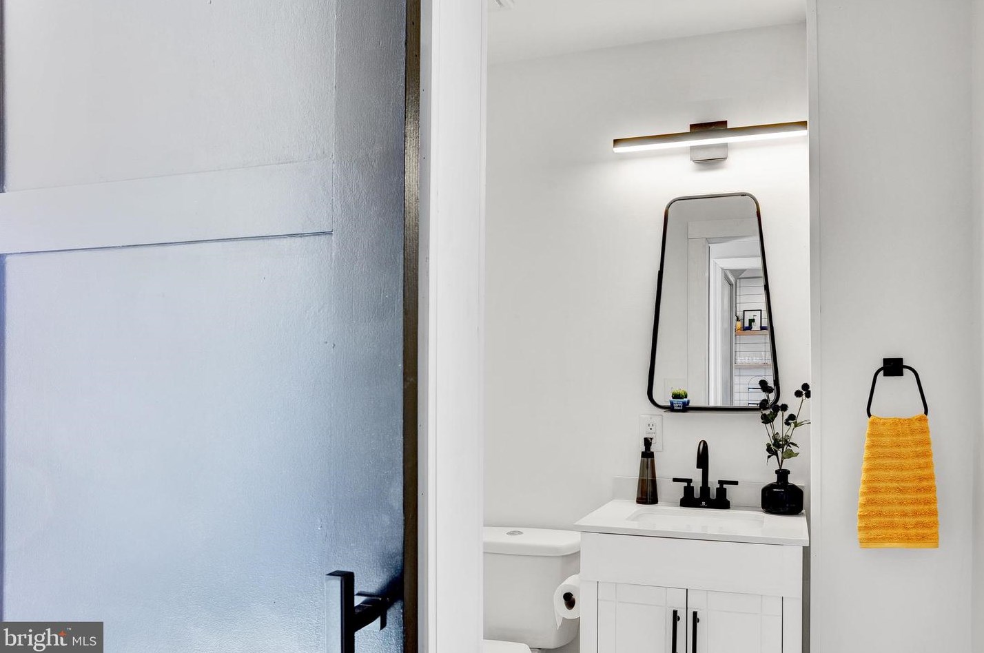 1914 Allegheny Ave, Lebanon PA  17042-8313 exterior