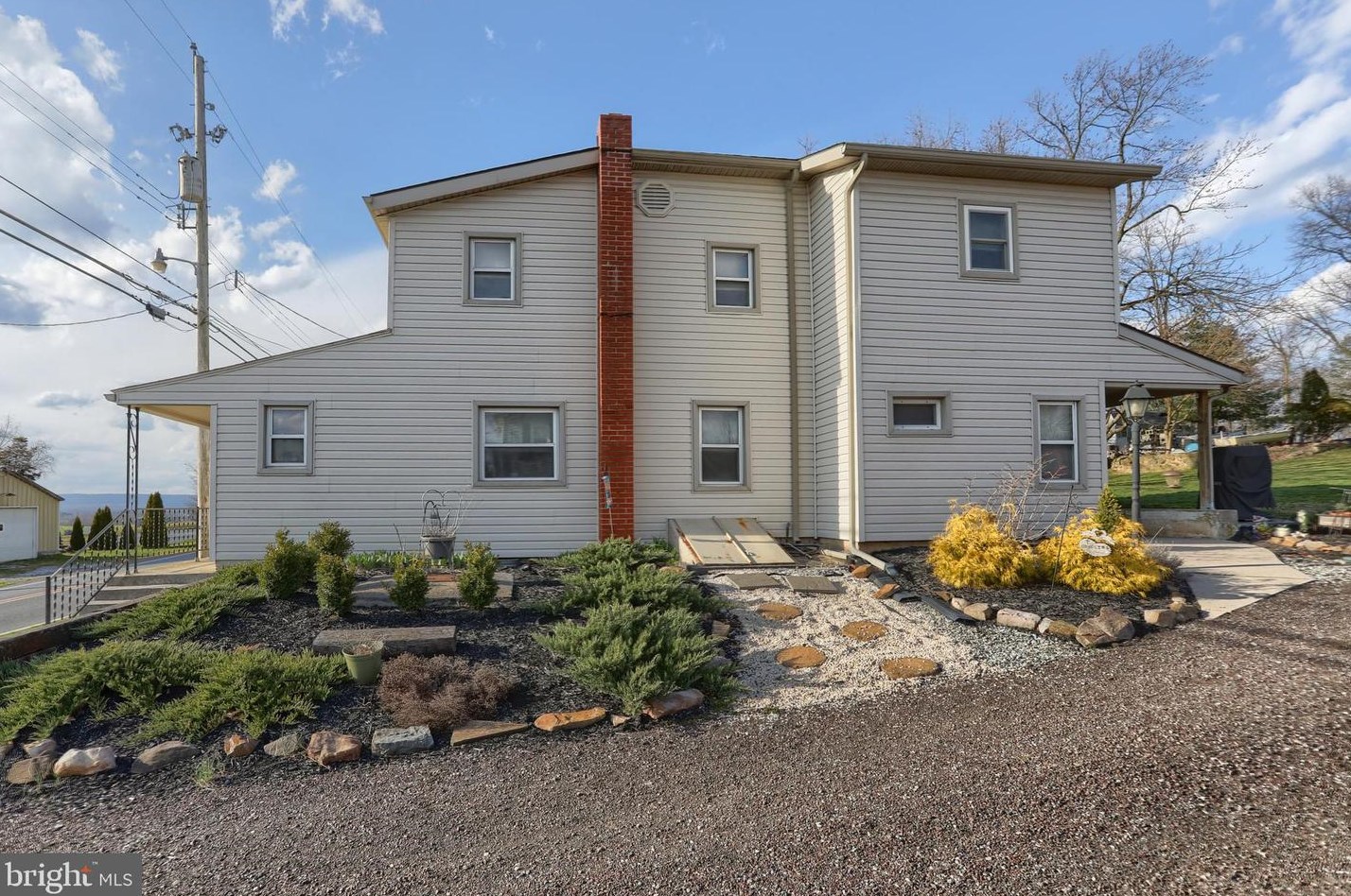 322 Mountville Dr, Lebanon, PA 17046-8078