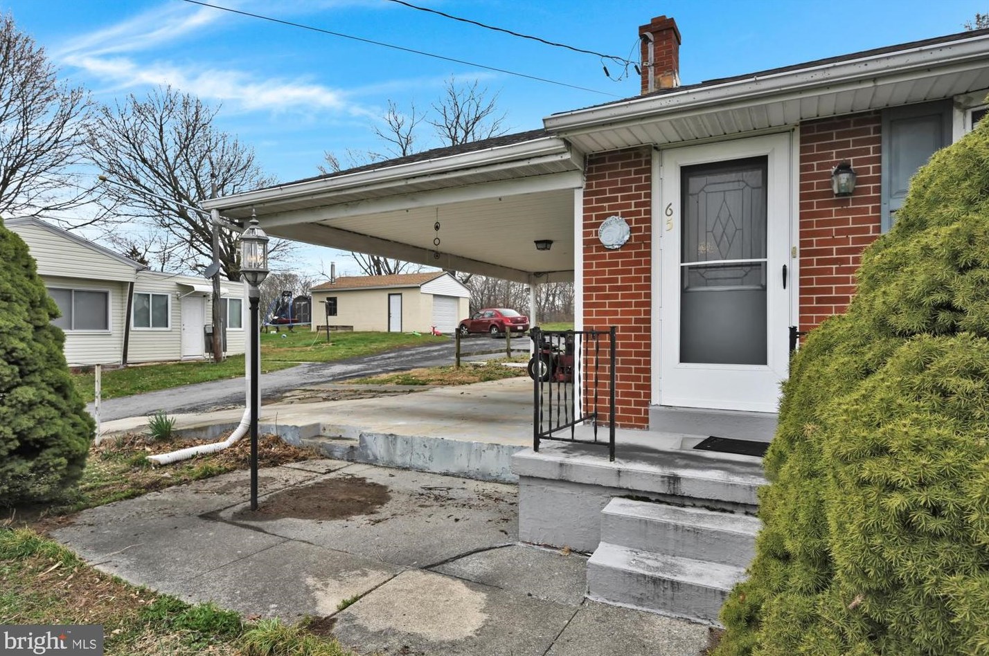 653 Greble Rd, Lebanon PA  17046-7850 exterior