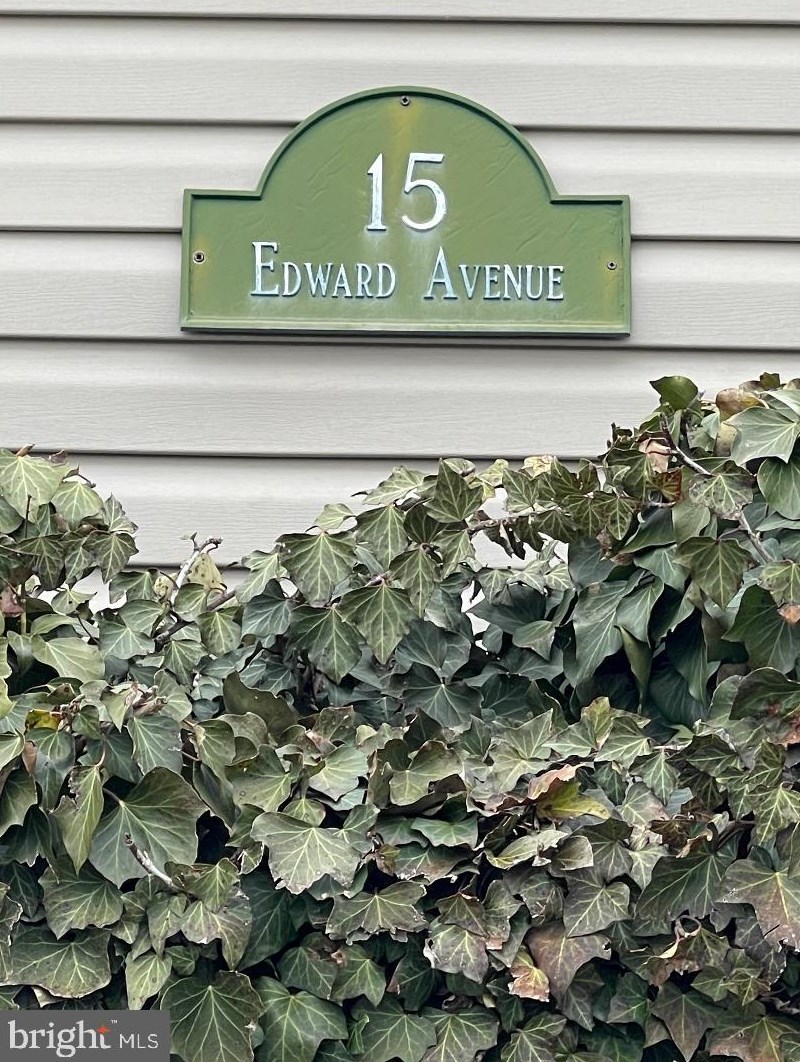 15 Edward Ave, Lebanon, PA 17042-7196