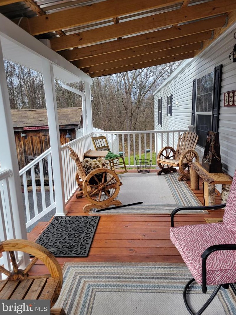 327 Lewis Rd, Bellegrove, PA 17003-9142