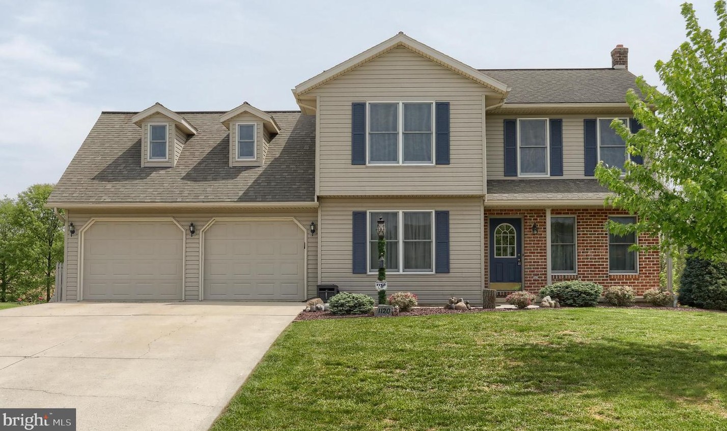 1120 Harvest Dr, Lebanon, PA 17046