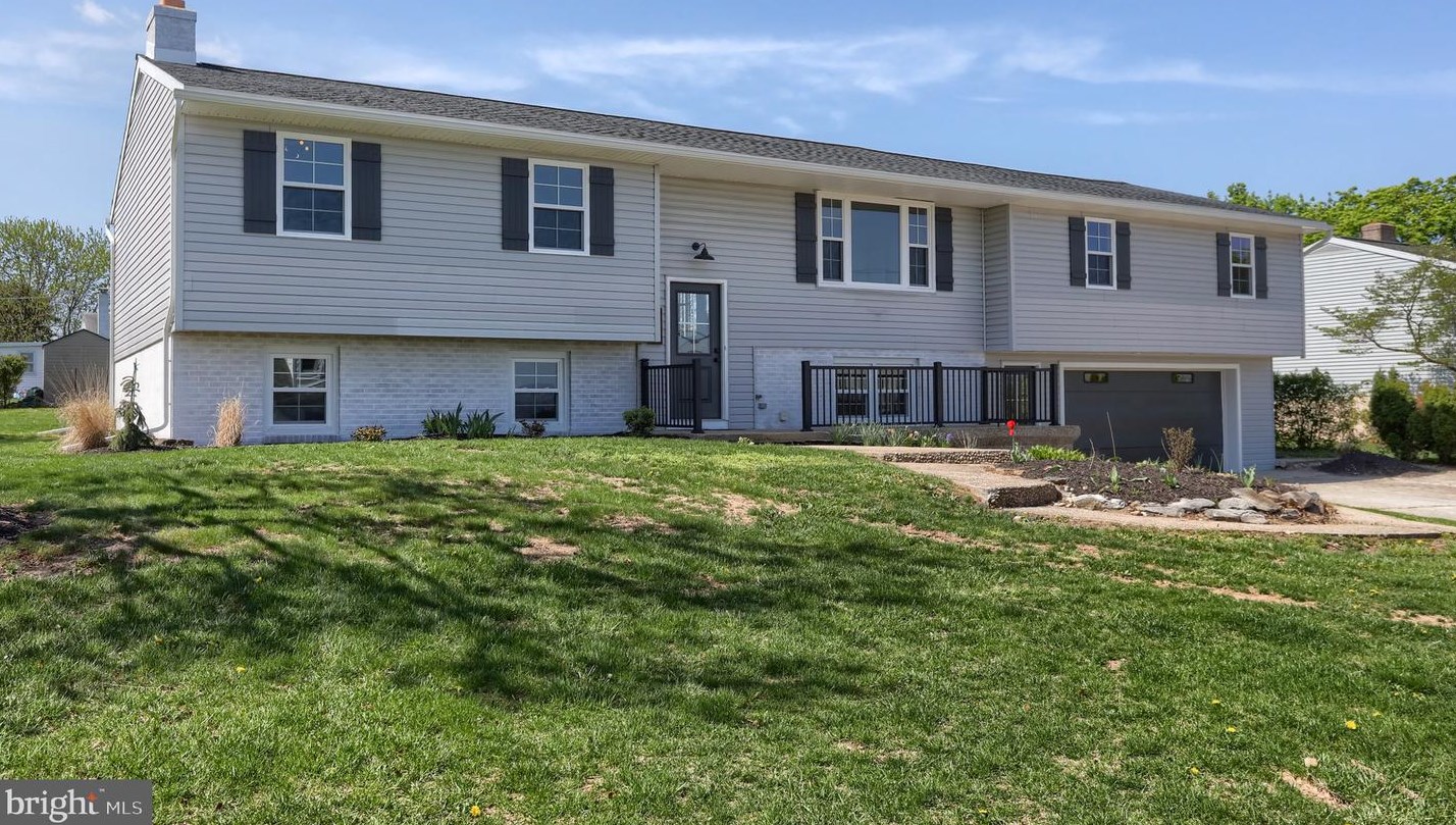 914 Kochenderfer Rd, Lebanon, PA 17046-2016