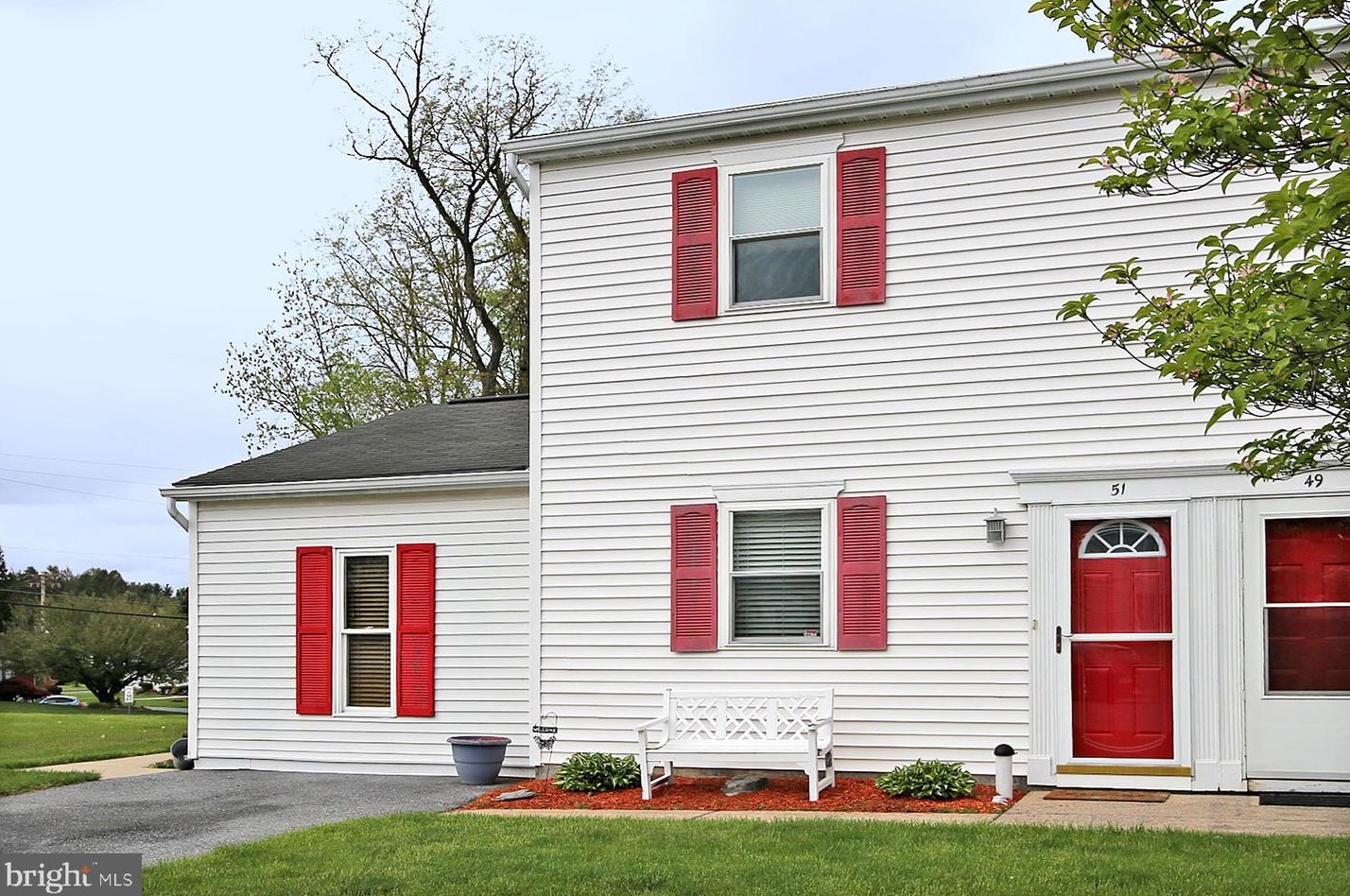 51 Dogwood Ln, Lebanon, PA 17042-3215