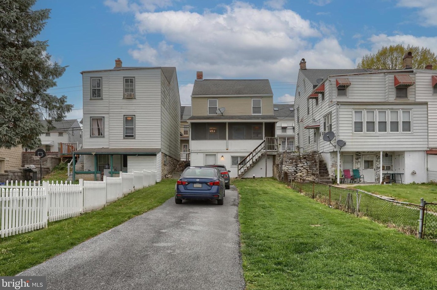 530 Maple St, Lebanon PA  17042-2535 exterior