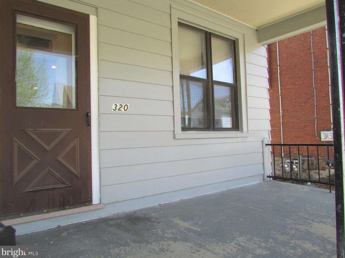 320 Chestnut St, Lebanon PA  17042-5630 exterior