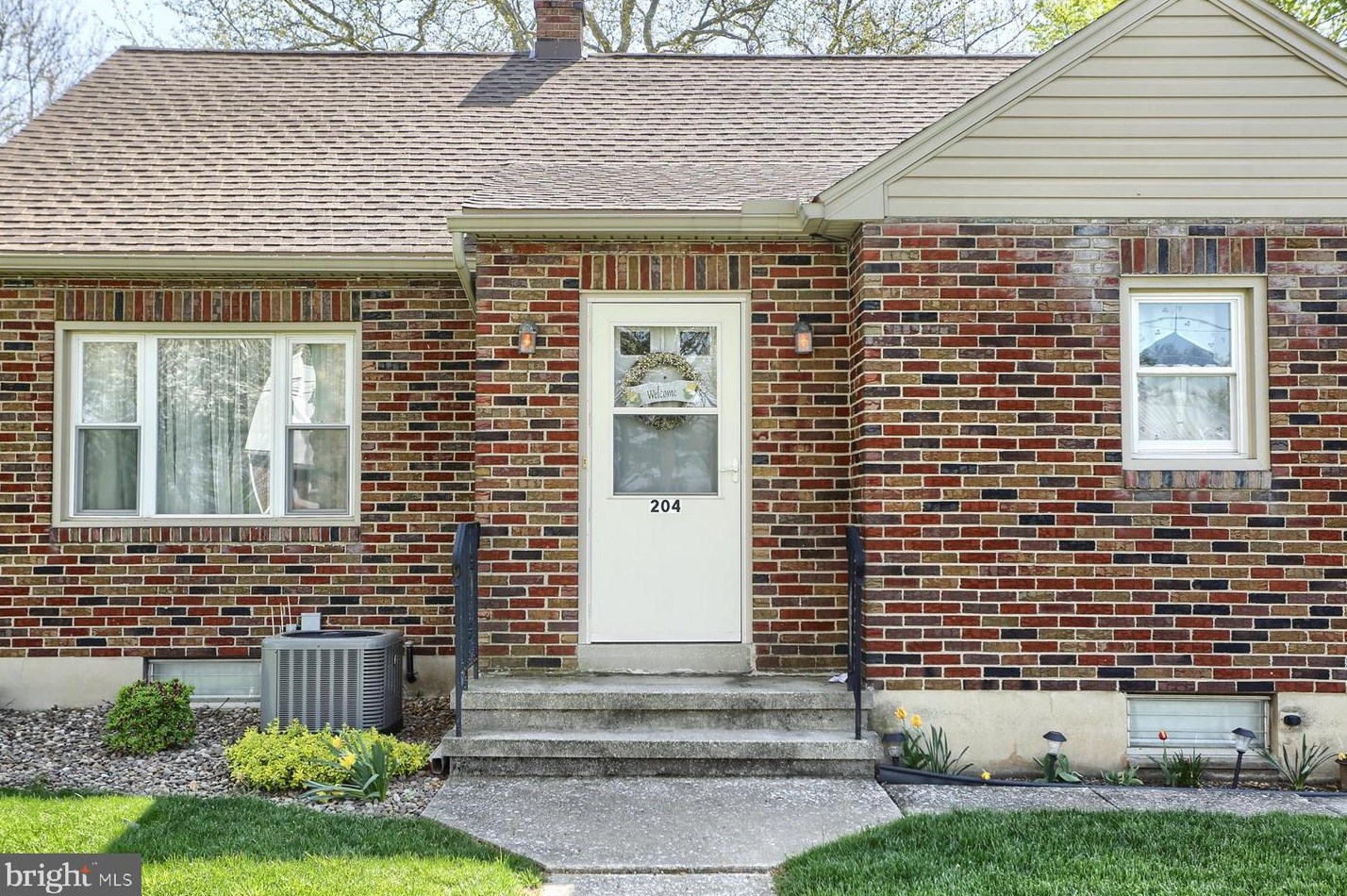 204 Park St, Richland, PA 17087-9792