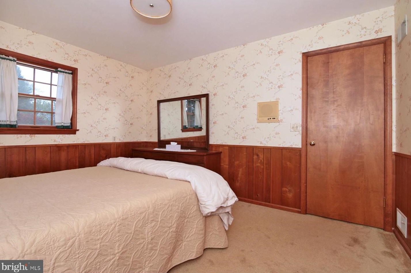 836 Tudor Ln, Lebanon PA  17042-6406 exterior