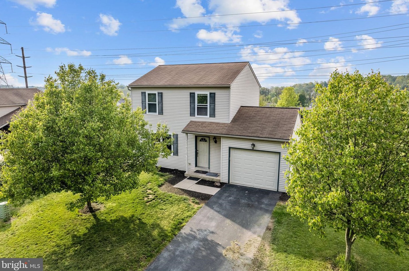 41 Brookfield Dr, Lebanon, PA 17046-1882