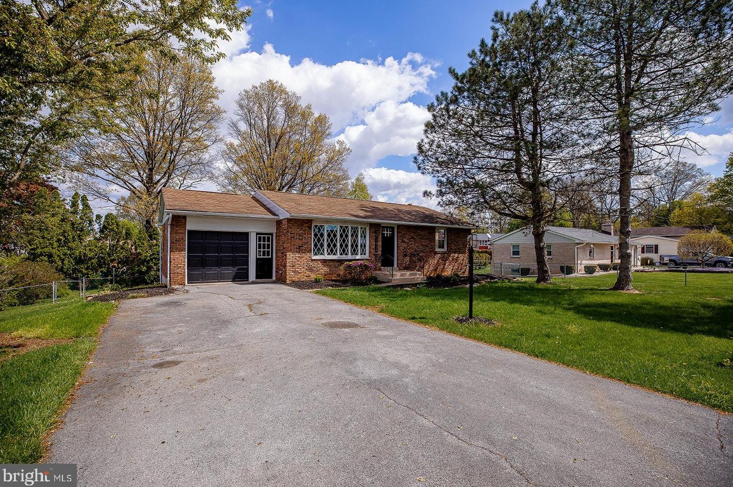 1830 5th Ave, Lebanon, PA 17042-7909