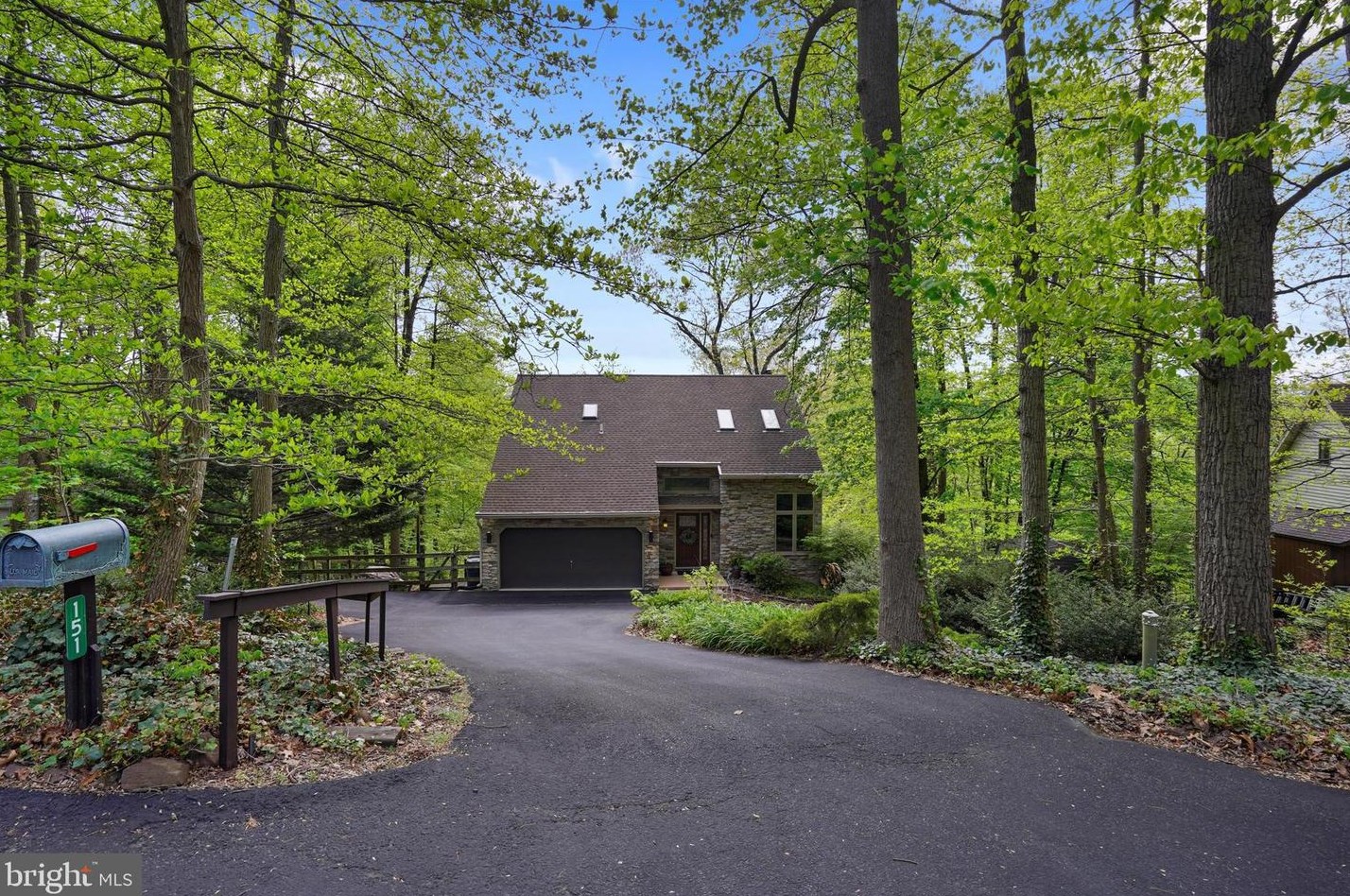 151 Timber Ln, Lebanon, PA 17042-8976