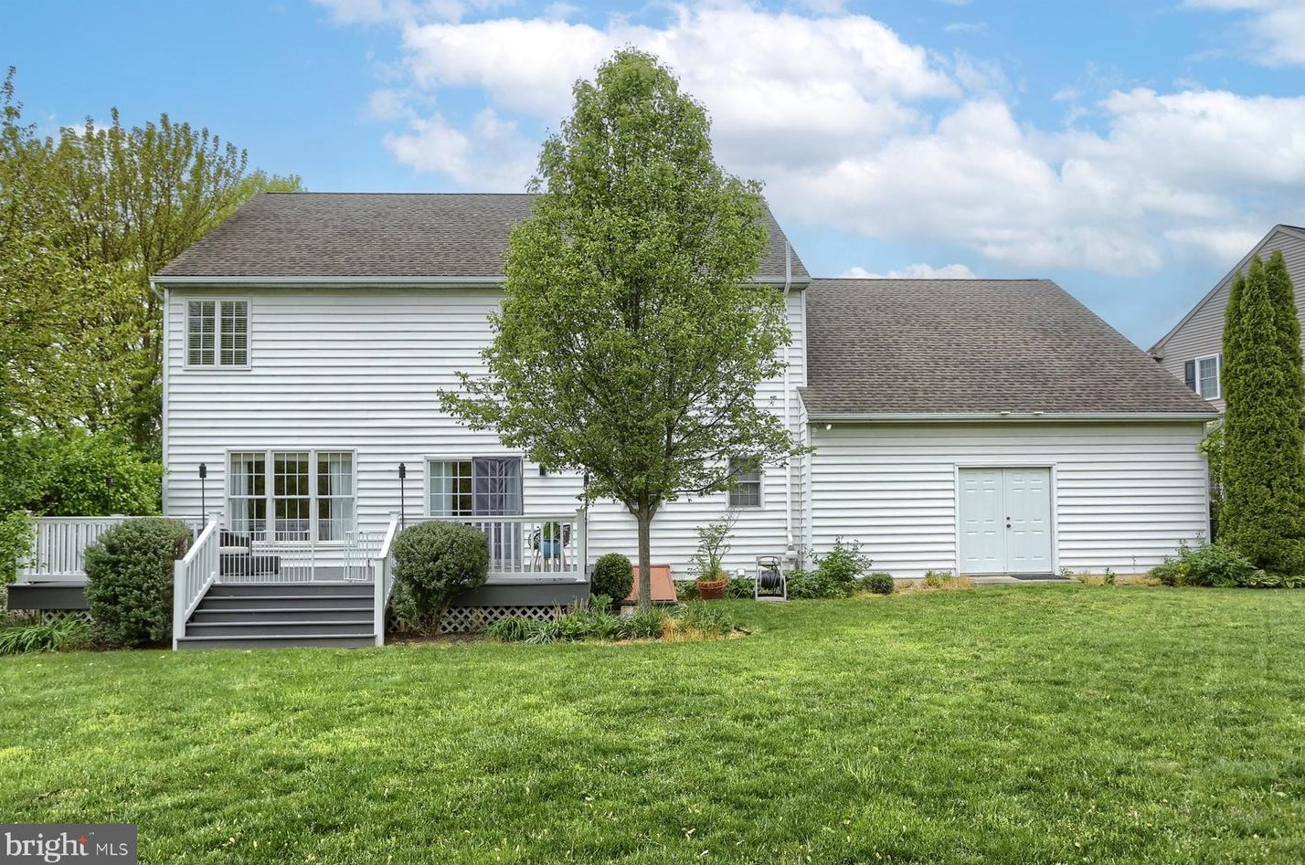 15 Augusta Dr, Bellegrove PA  17003-8609 exterior