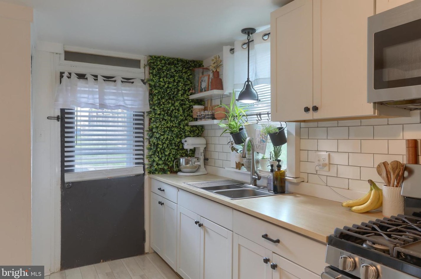 537 Maple St, Lebanon PA 17046-2221 exterior