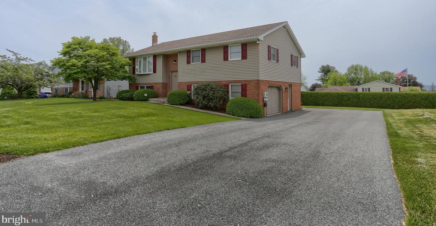 1126 Garden Ave, Lebanon, PA 17046-8238