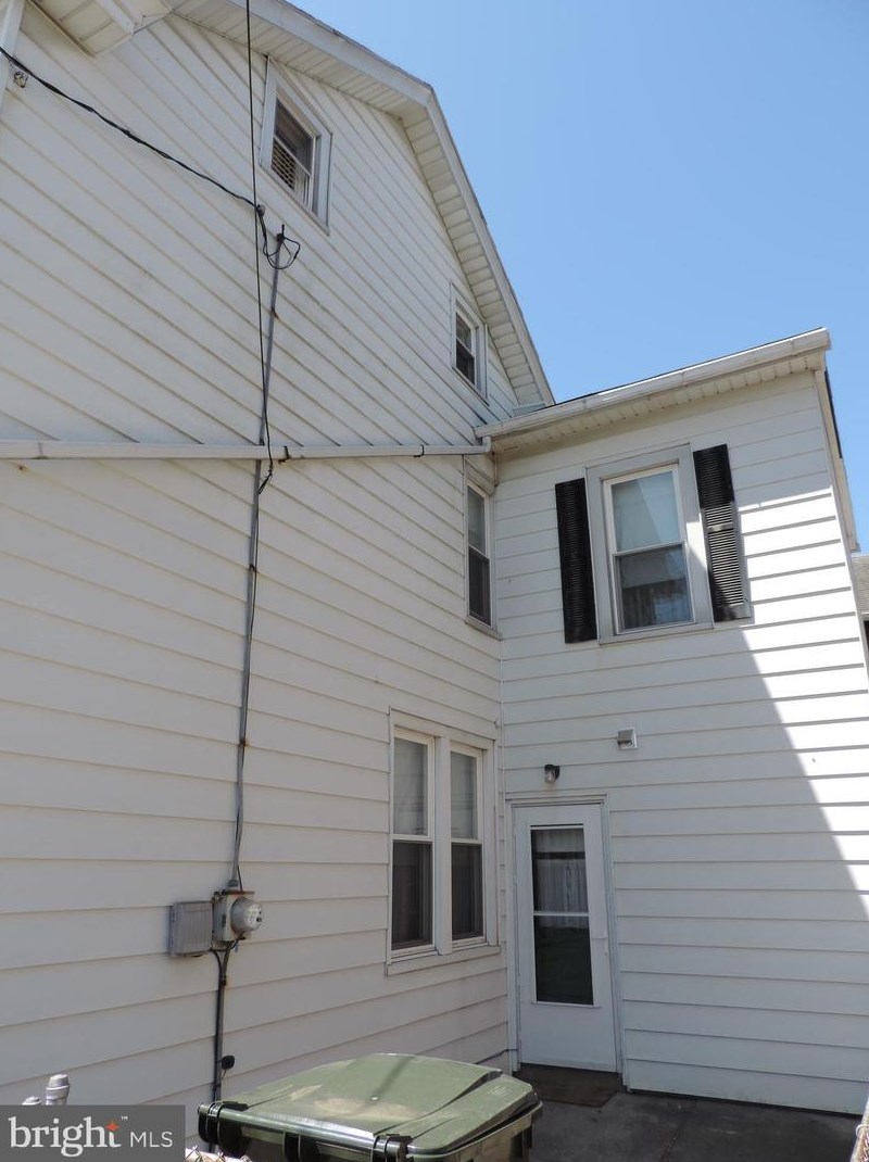 309 8th St, Lebanon, PA 17042-6017
