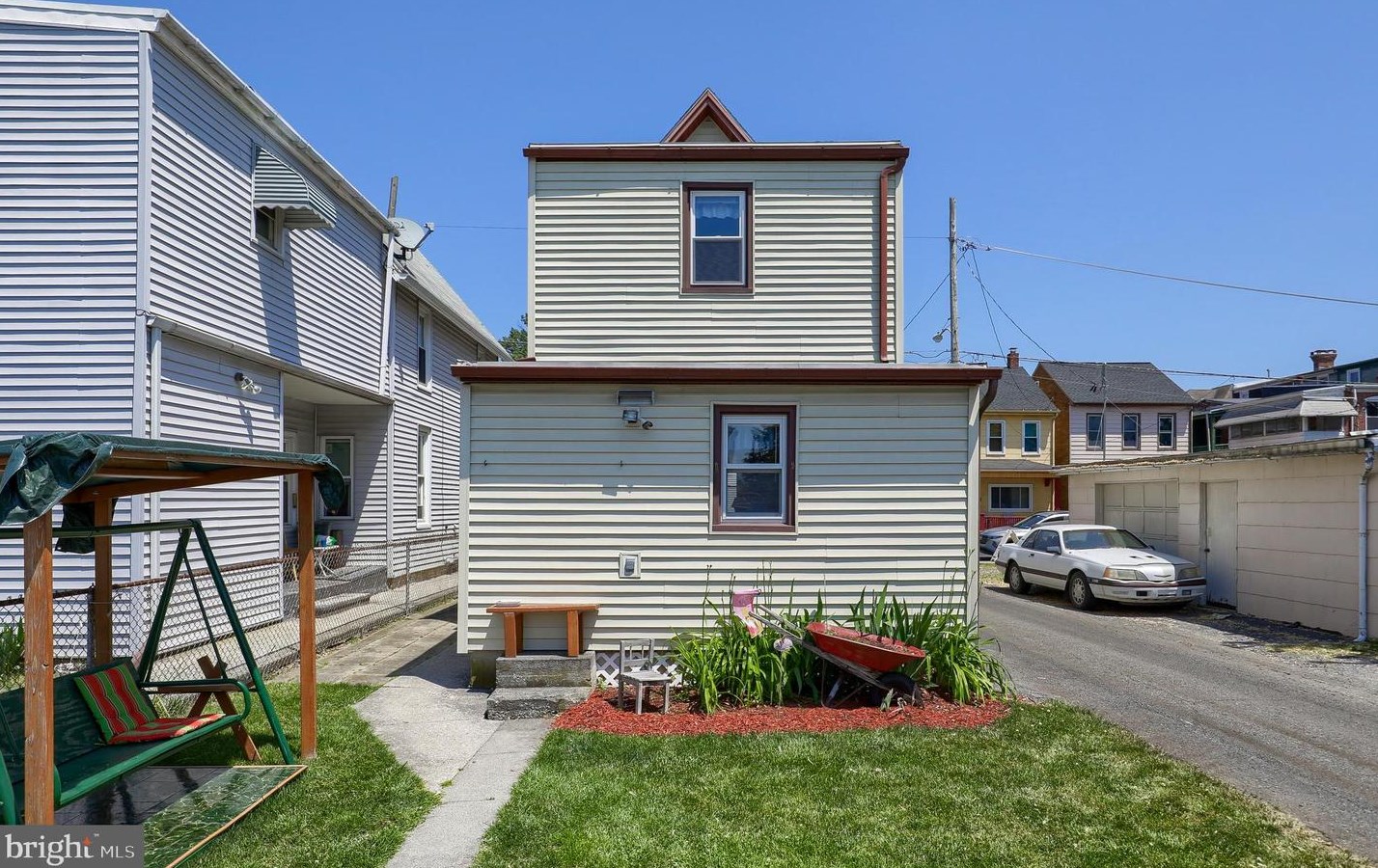 415 2nd St, Lebanon, PA 17046-3819
