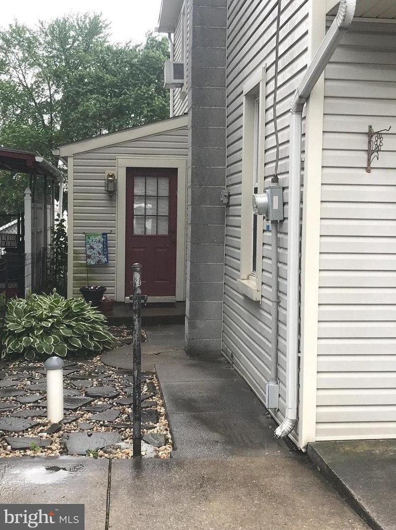 2418 Guilford St, Lebanon, PA 17046