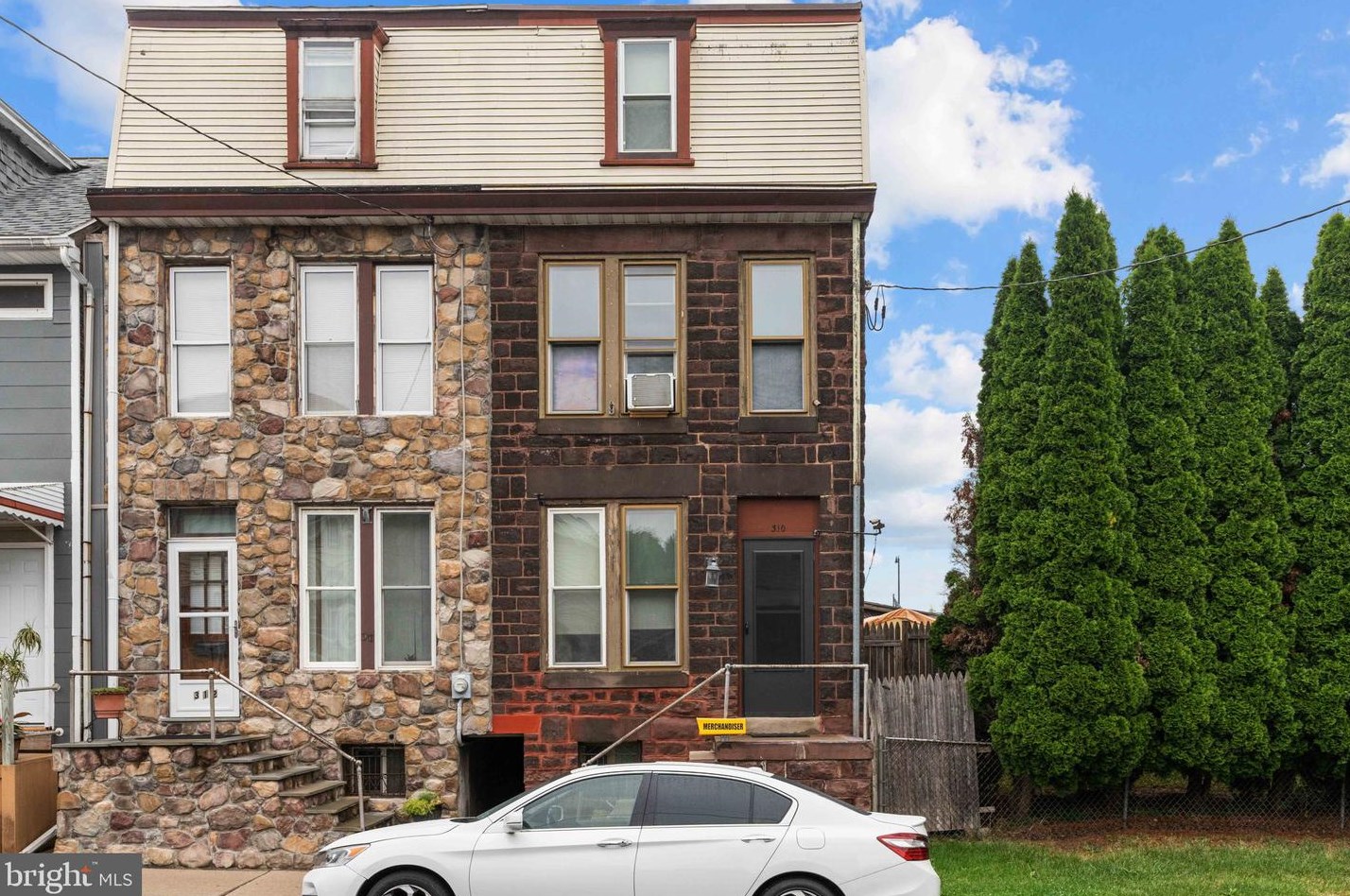 310 N 11th St, Lebanon, PA 17046