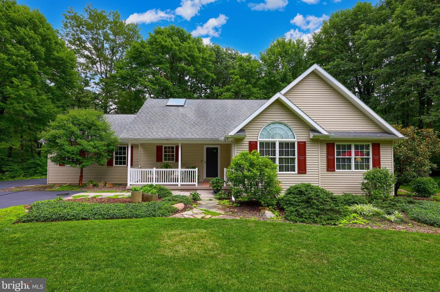 251 Cocalico Rd, Robesonia, PA 19551-9223