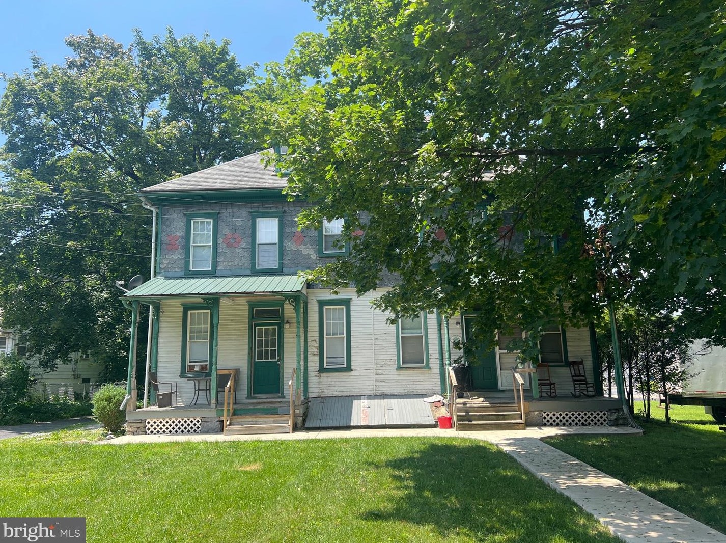 16 Lincoln Ave, Lebanon, PA 17042-5491