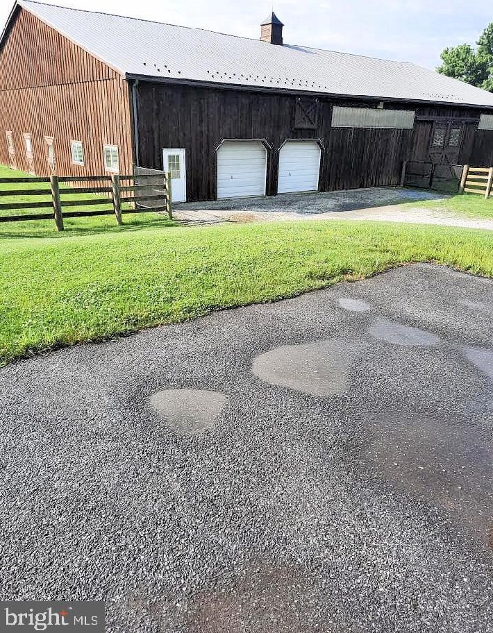 972 Church Rd, Lebanon PA  17042-4860 exterior