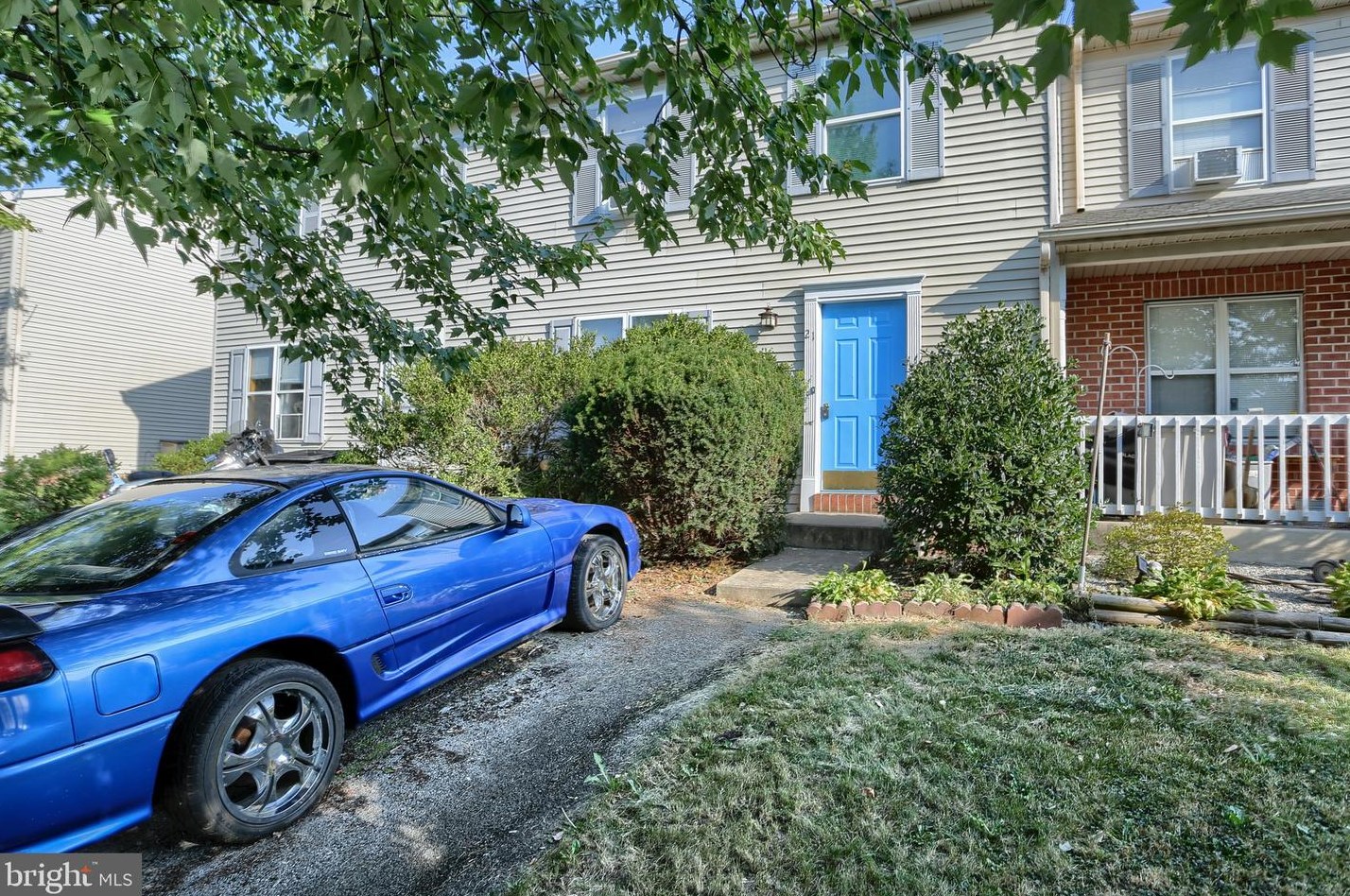 21 Tiffany Ln, Lebanon, PA 17046-3810