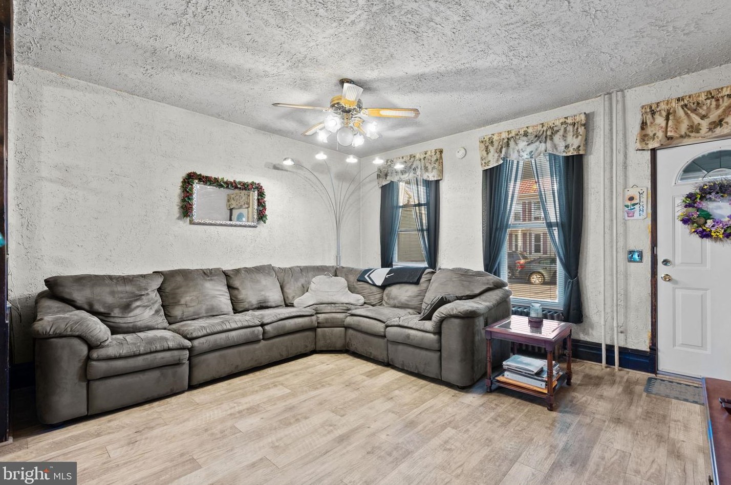 1823 Ctr St, Lebanon PA 17042-4447 exterior