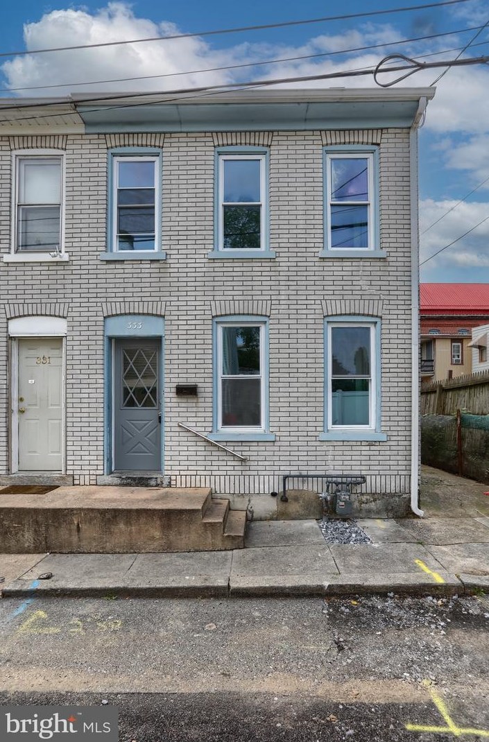 333 Hornet St, Lebanon, PA 17046-3637